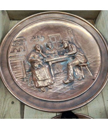 ASSIETTE EN CUIVRE DÉCORATIVE