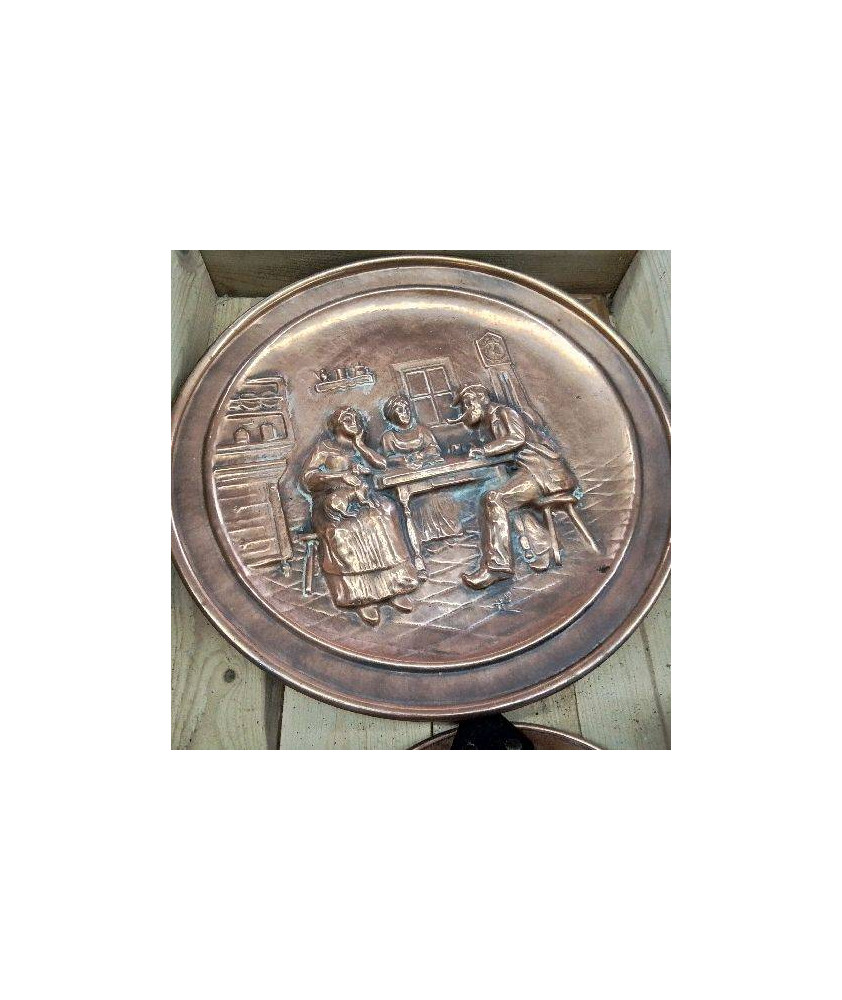 ASSIETTE EN CUIVRE DÉCORATIVE