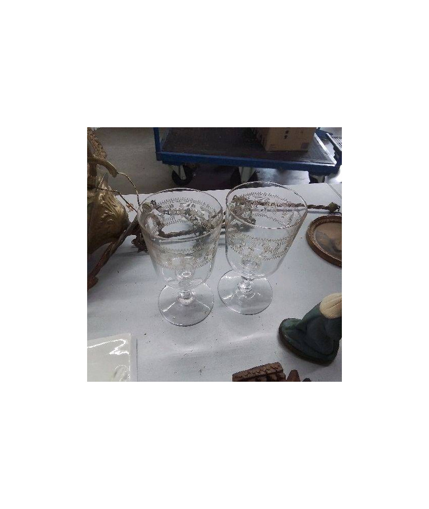 PAIRE DE VERRES GRAVÉS