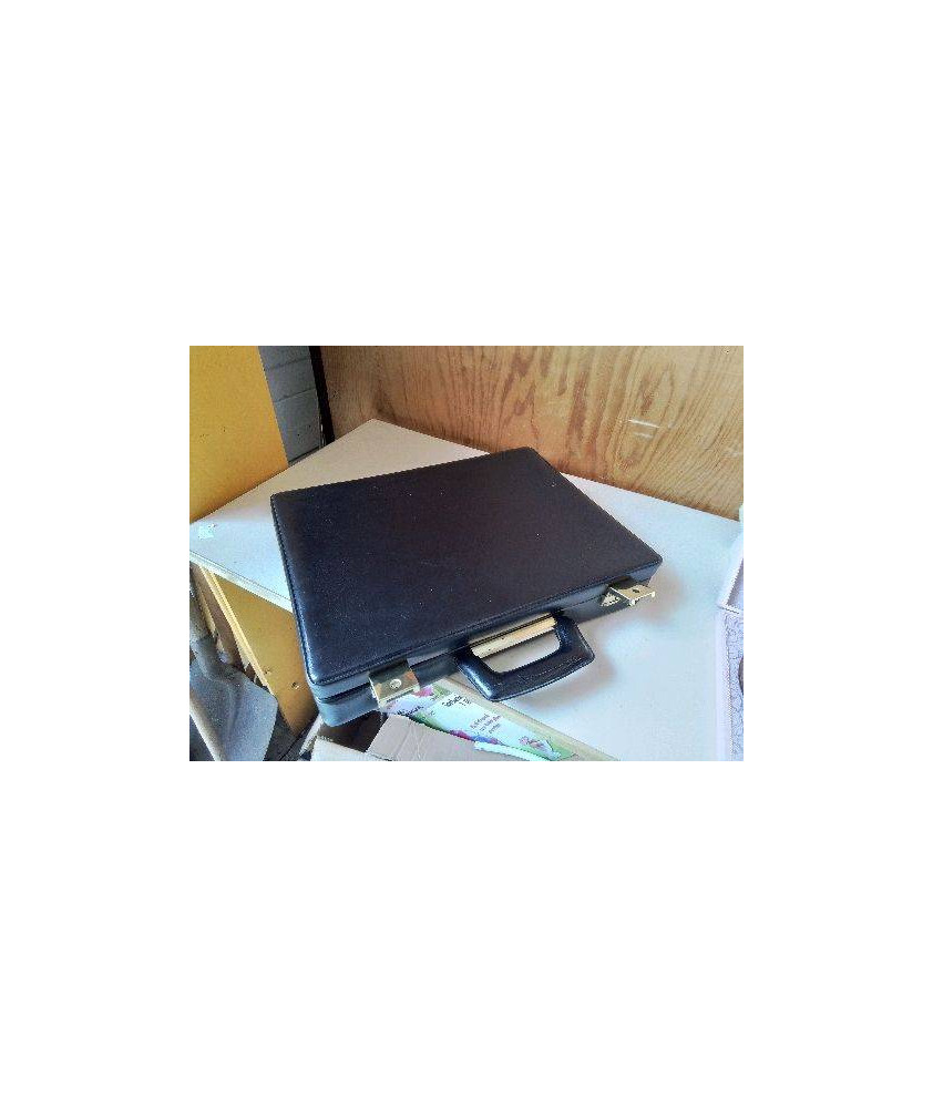 ATTACHÉ CASE 