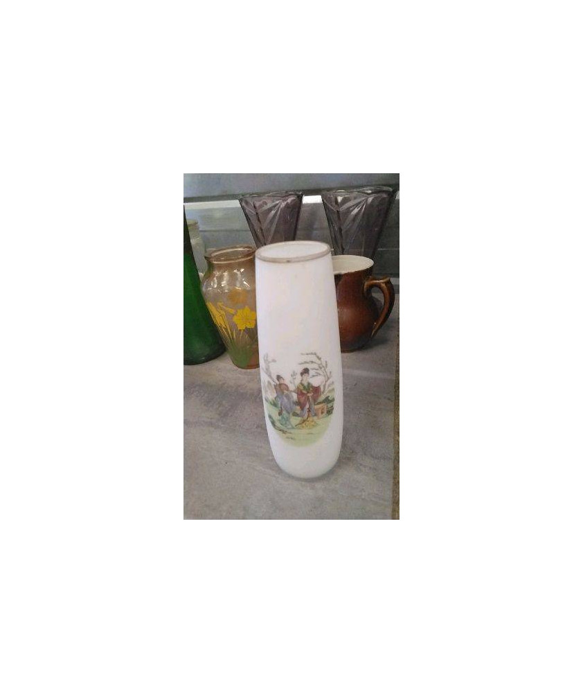 VASE OPALINE ASIATIQUE 