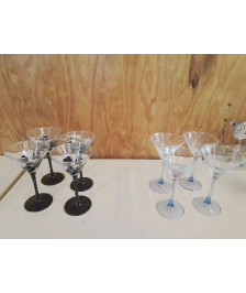 LOT DE 4 VERRE À MARTINI 