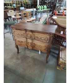 COMMODE SAUTEUSE A RESSAUT BOIS CLAIR MOULURÉ 2 TIROIRS STYLE LOUIS XV FIN XIXE