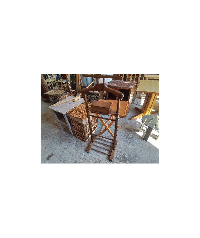 VALET DE CHAMBRE 
