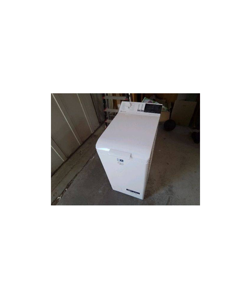 MACHINE A LAVER ELECTROLUX 