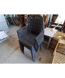 FAUTEUIL EN PLASTIQUE 