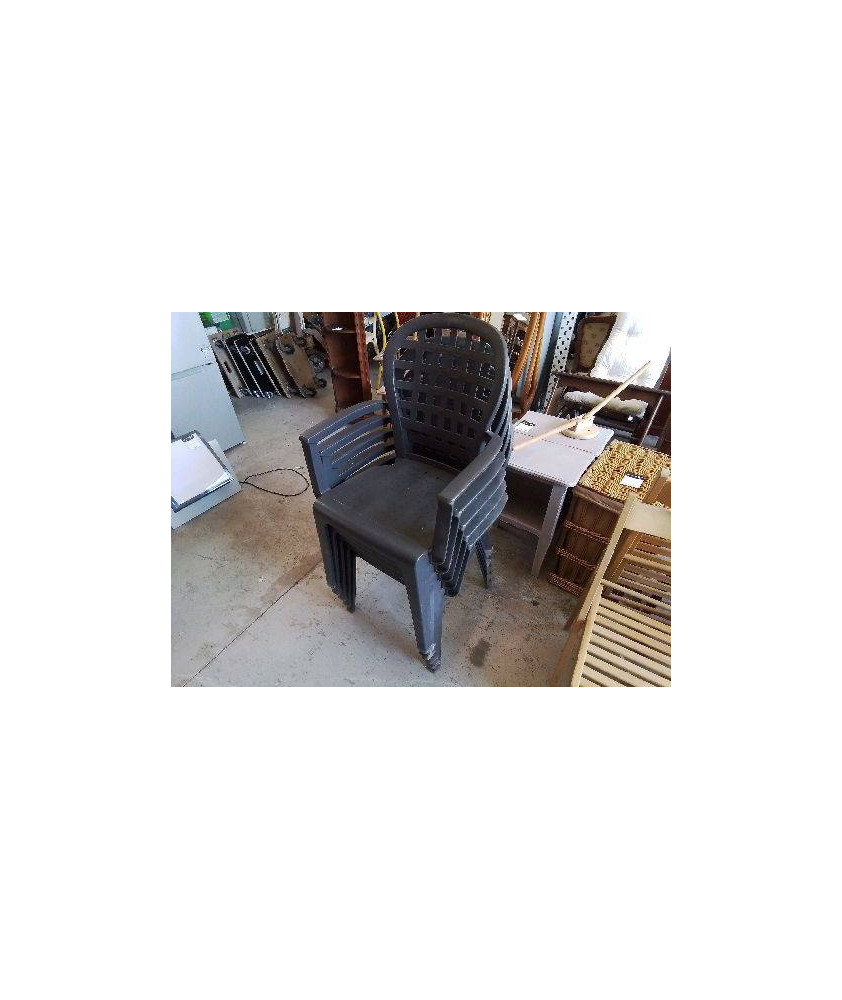 FAUTEUIL EN PLASTIQUE 