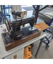 MACHINE A COUDRE SINGER 
