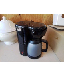 CAFETIÈRE 