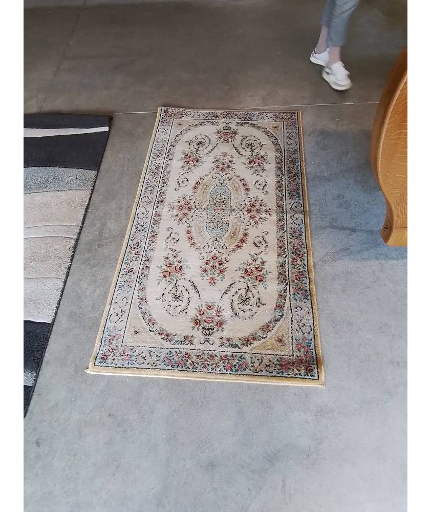 TABIS BEIGE AU FLEUR ROUGE 160X986