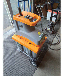 BROYEUR A VÉGÉTAUX ÉLECTRIQUE MK L772/BG 2800W DIAMETRE COUPE MAXIMUN 45MM
