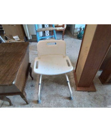 CHAISE DE TOILETTE 