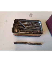 BOITE AVEC LOT DE MÈCHE 