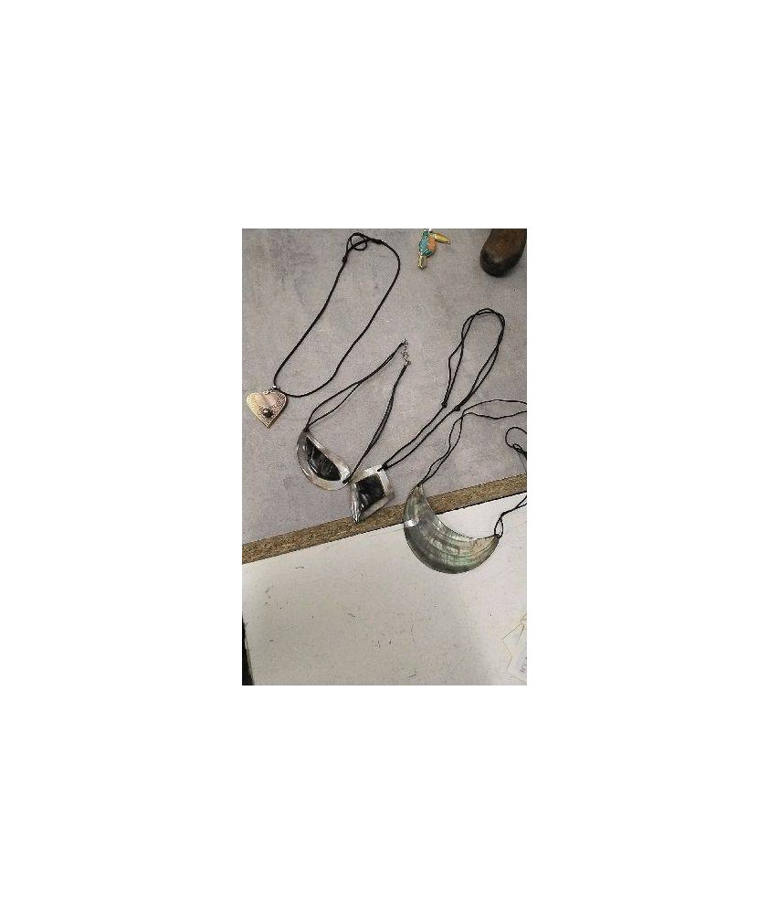 COLLIER NACRE 