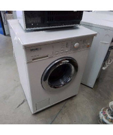 MACHINE A LAVER MIELE