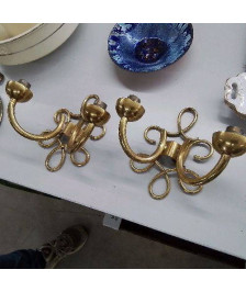 PAIRE D’APPLIQUES