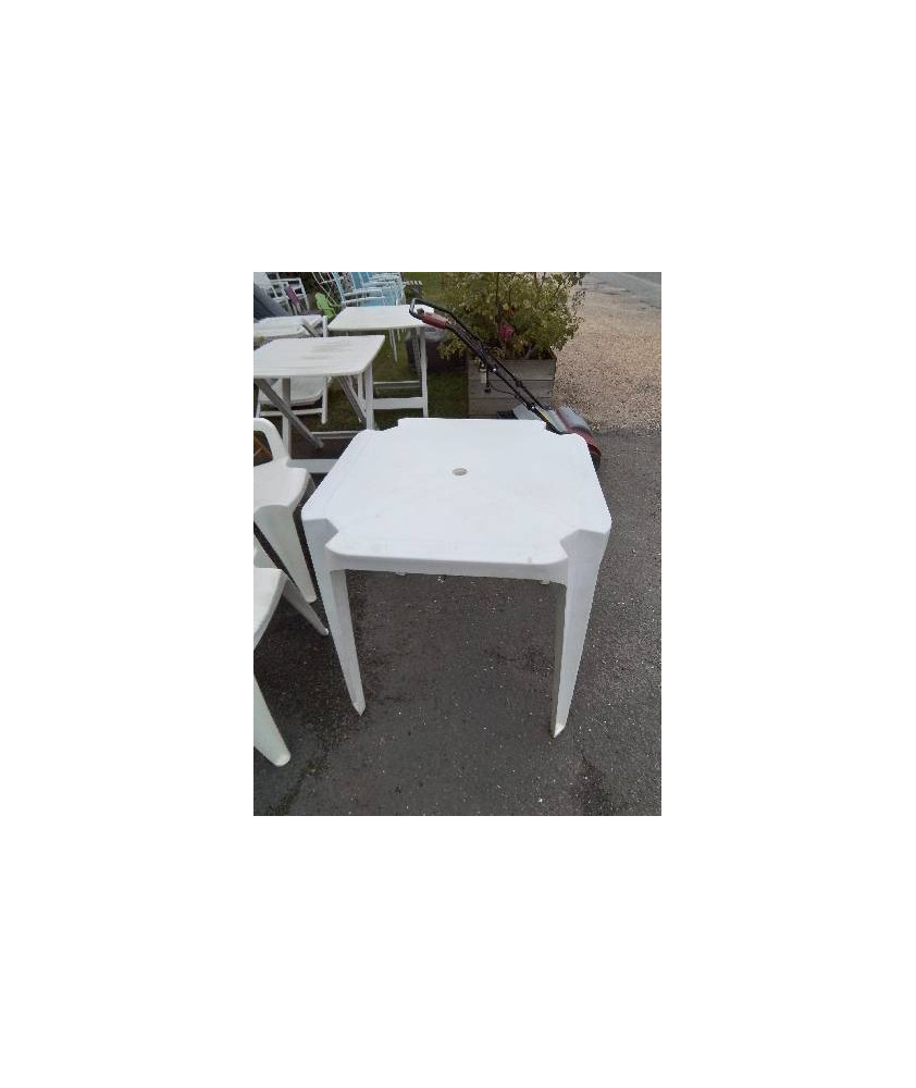 TABLE DE JARDIN CARRÉ RÉSINE BLANC GROSFILLEX 