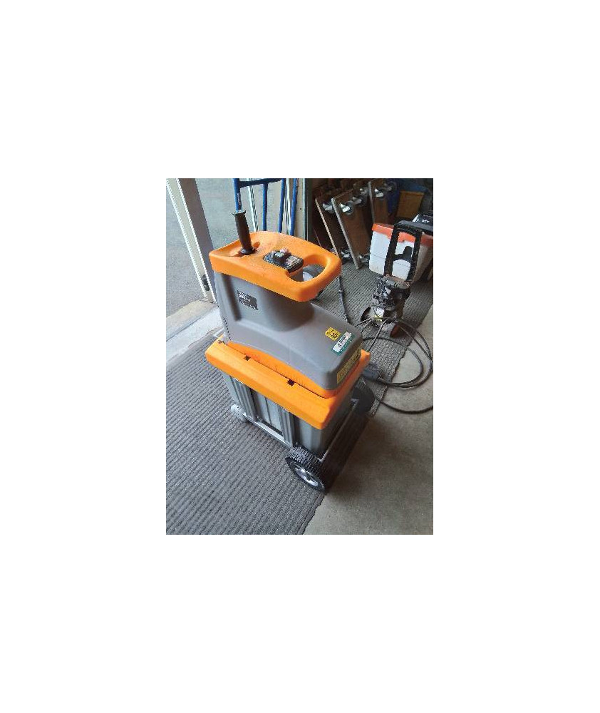 BROYEUR A VÉGÉTAUX ÉLECTRIQUE MK L772/BG 2800W DIAMETRE COUPE MAXIMUN 45MM BROYEUR A VÉGÉTAUX ÉLECTRIQUE MK L772/BG 2800W DIAMETRE COUPE MAXIMUN 45MM