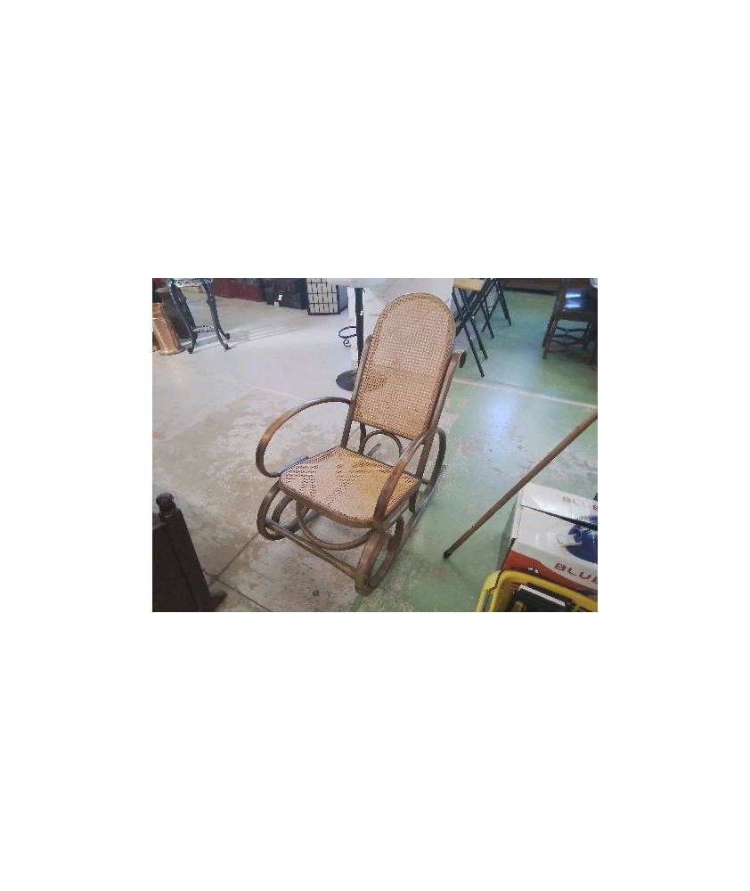 ROCKING CHAIR