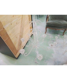 LUSTRE EN FER BLANC A BOUGIE