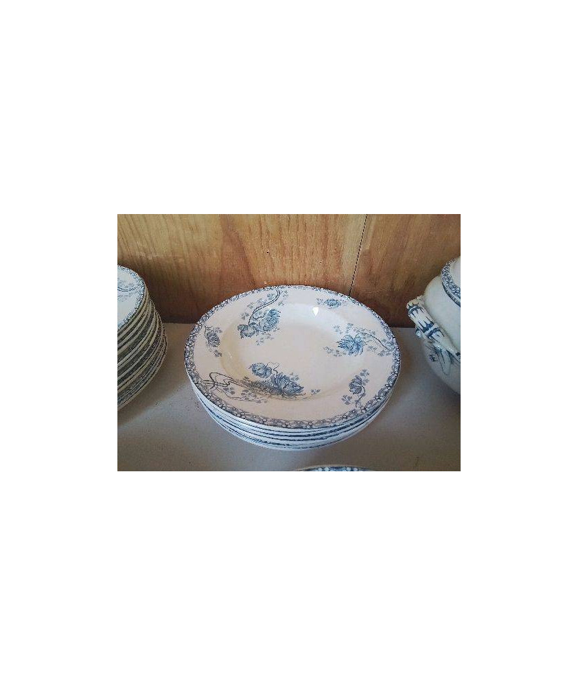 LOT D’ASSIETTES SARREGUEMINES MOTIF FLORAL 