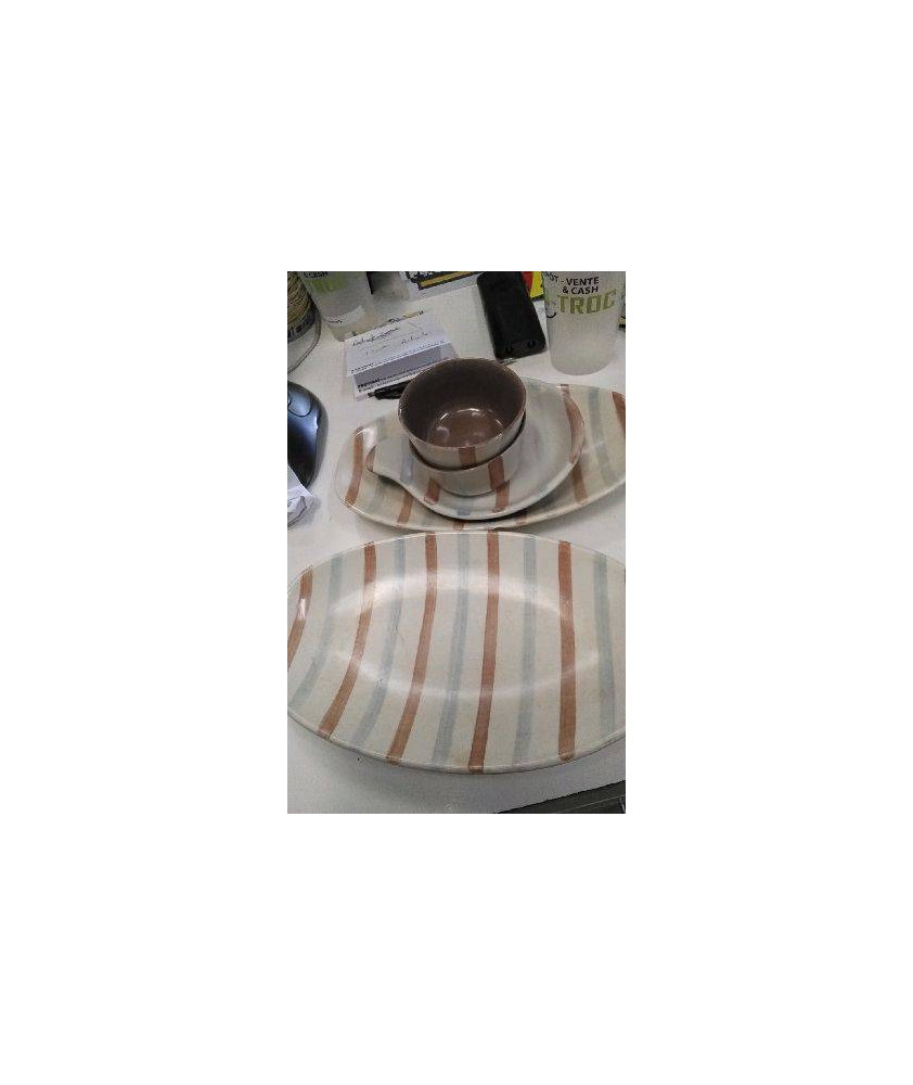 RAMEQUIN + COUPELLES LONGCHAMP LE LOT ( EN ETAT)