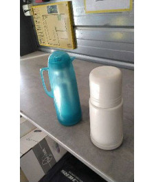 THERMOS 