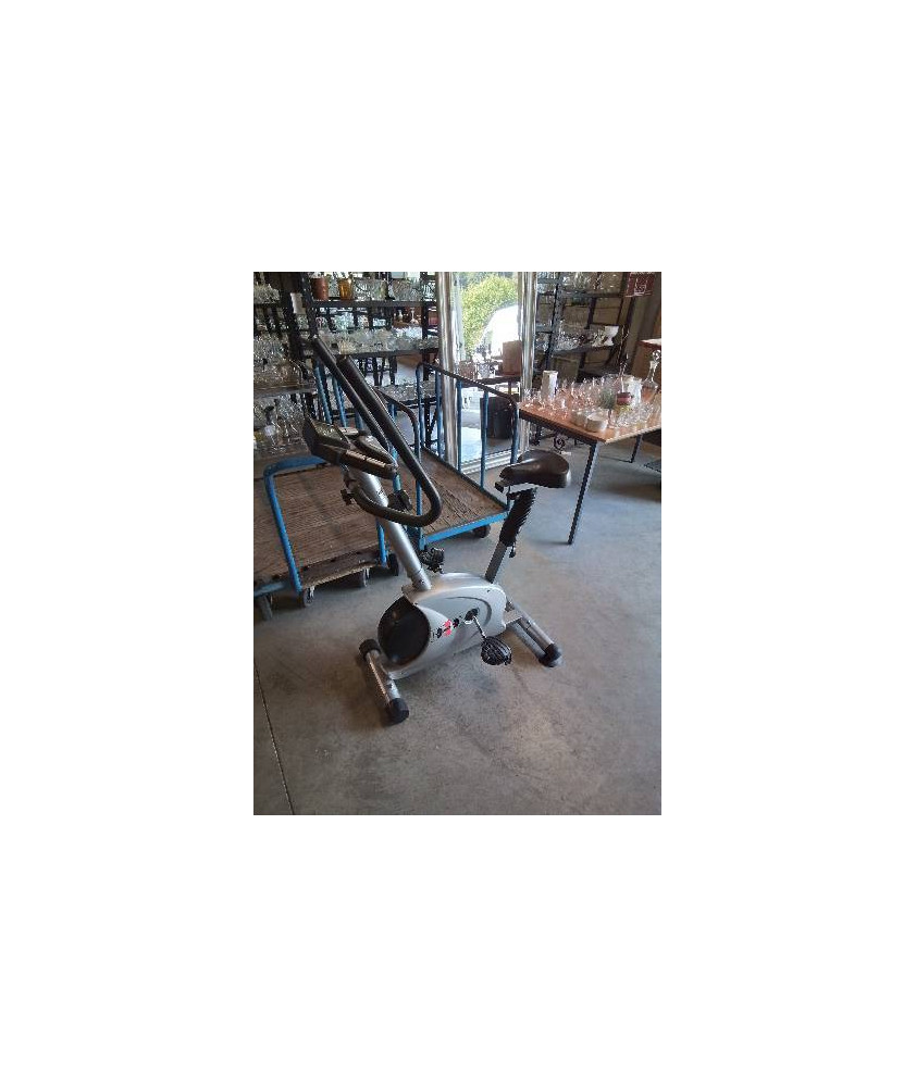 VELO D APPARTEMENT DAVID DOUILLET 