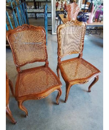 PAIRE DE CHAISES BOIS CLAIR ASSISE ET DOSSIER CANNÉ STYLE RÉGENCE 
