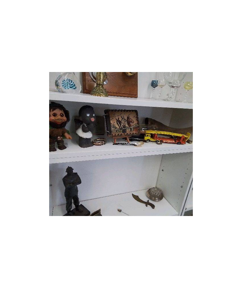 OBJET DE VITRINE