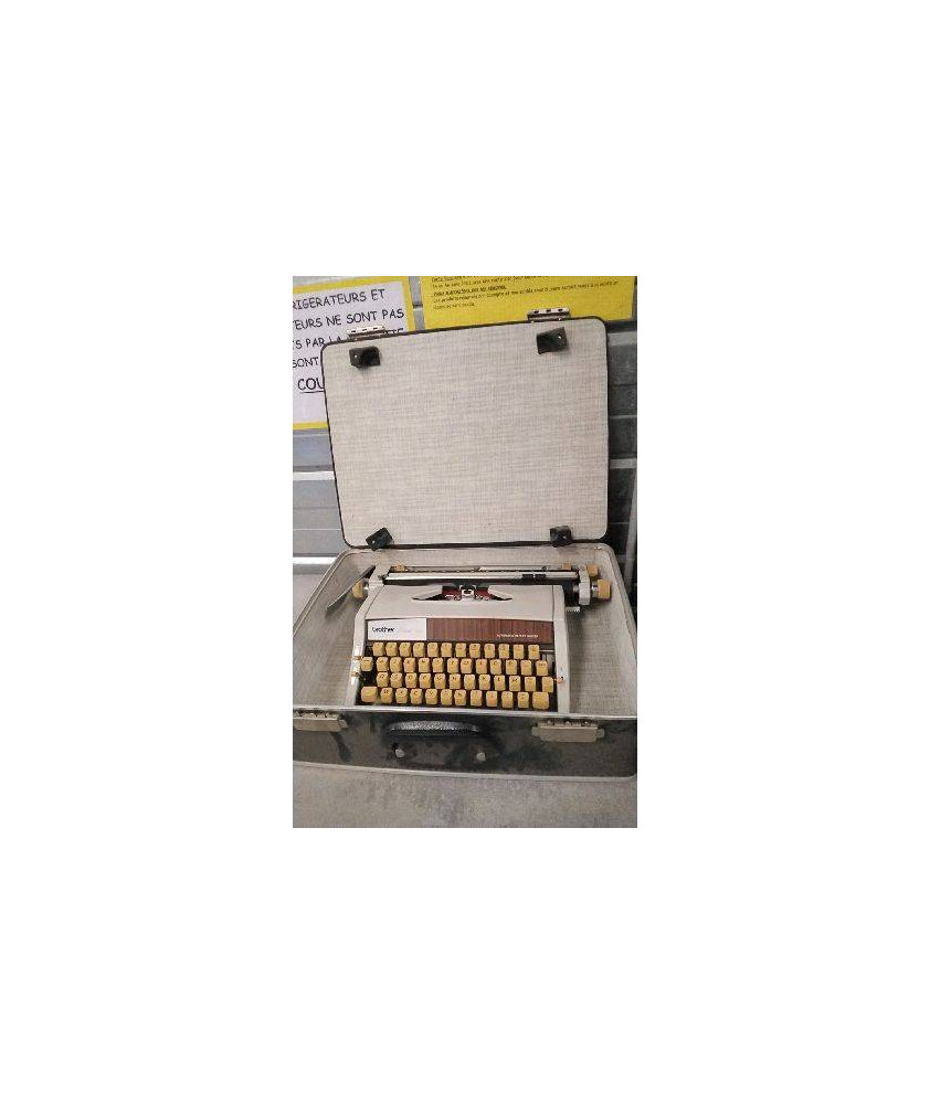 MACHINE A ECRIRE BROTHER DELUXE 1522 - EN L’ETAT / ANNEES 70