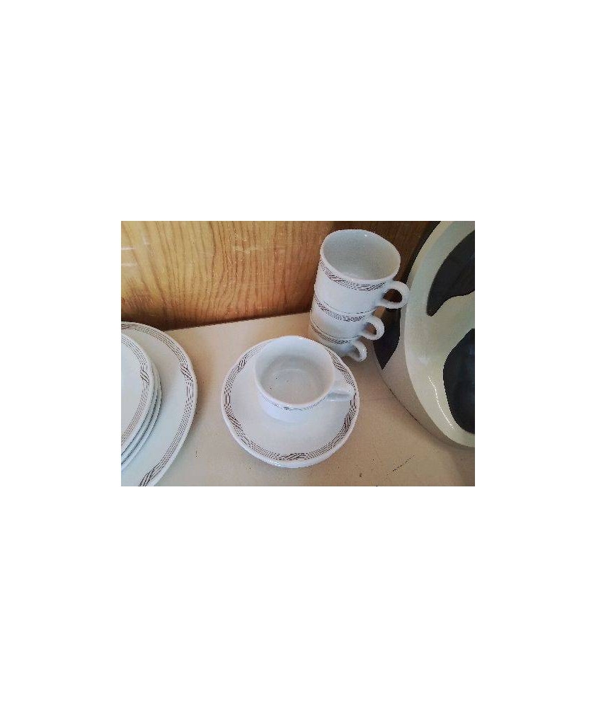 LOT DE TASSE AVEC SOUCOUPE 