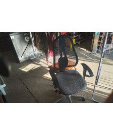 FAUTEUIL DE BUREAU A ROULETTES 