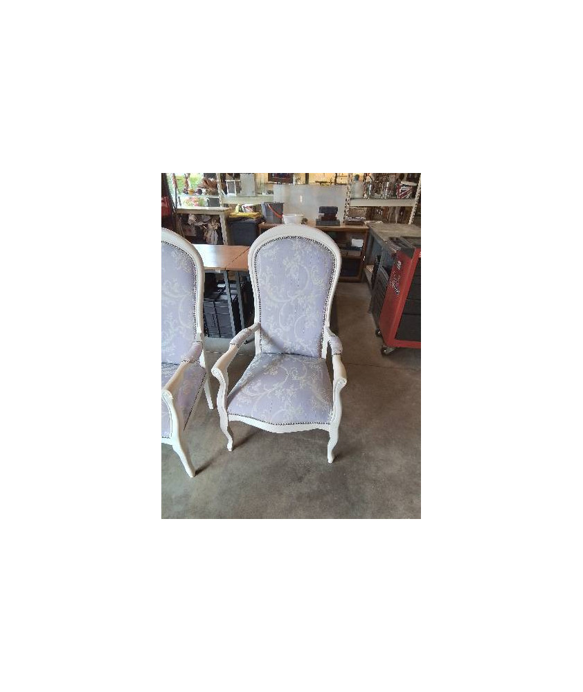 VOLTAIRE BOIS PEINT BLANC ASSISE CAPITONNÉ MAUVE ET BLANC