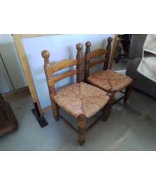 PETITE CHAISE RUSTIQUE DE COIN DE CHEMINÉ 