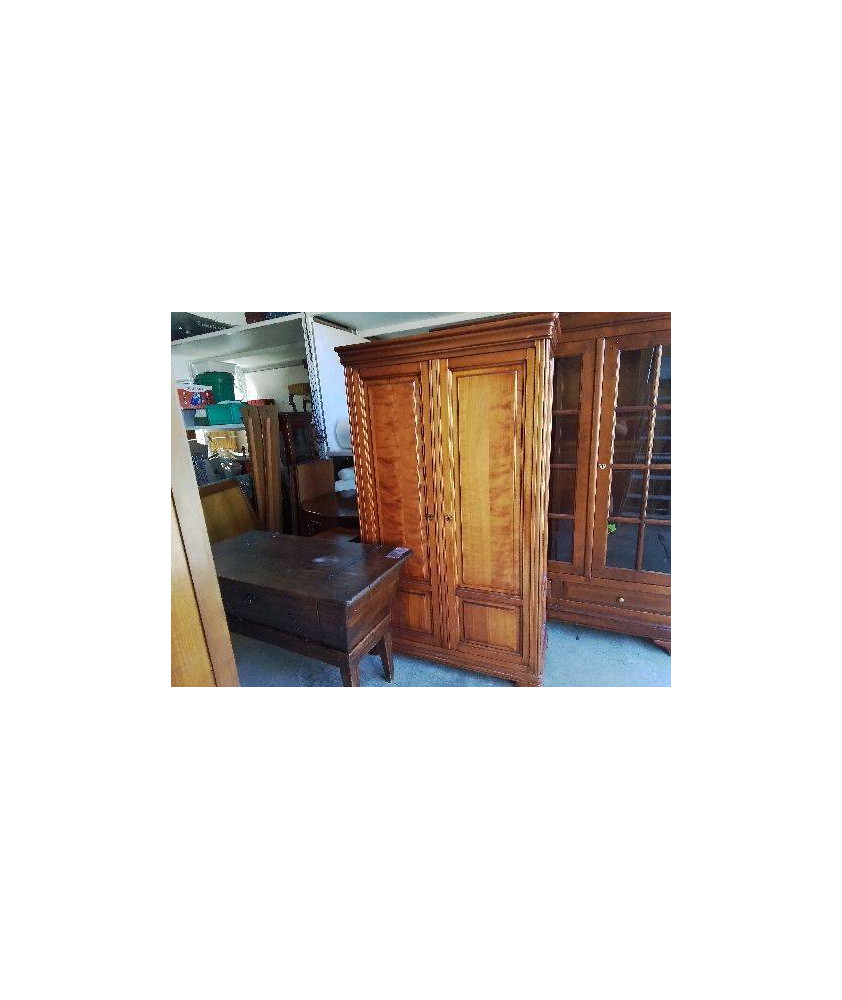 PETITE ARMOIRE EN MERISIER DE STYLE LOUIS PHILIPPE