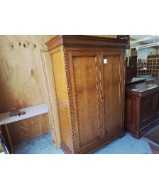 ARMOIRE EN MERISIER DE STYLE LOUIS PHILIPPE