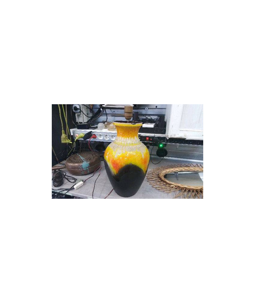 PIED DE LAMPE VINTAGE EN L’ETAT 