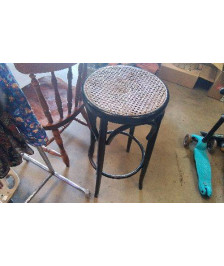 TABOURET BAR EN L’ETAT 