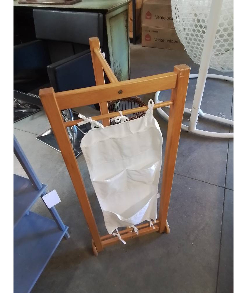 RANGEMENT A ROULETTES BOIS CLAIR ET TISSU ECRU