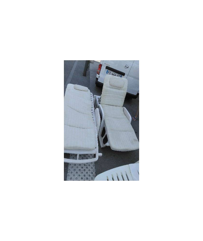 TRANSAT DE JARDIN PLASTIQUE + COUSSIN 
