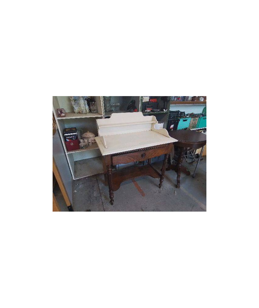 TABLE DE TOILETTE