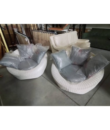 PAIRE DE FAUTEUILS DE JARDIN EN RESINE TRESSEE 