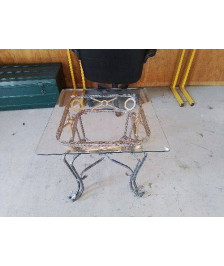 TABLE BASSE GRISE AVEC PLATEAU EN VERRE