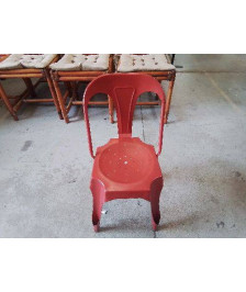 CHAISE ENFANT EN FER ROUGE 
