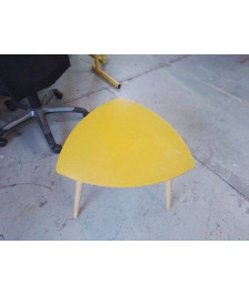 PETITE TABLE DE SALON 