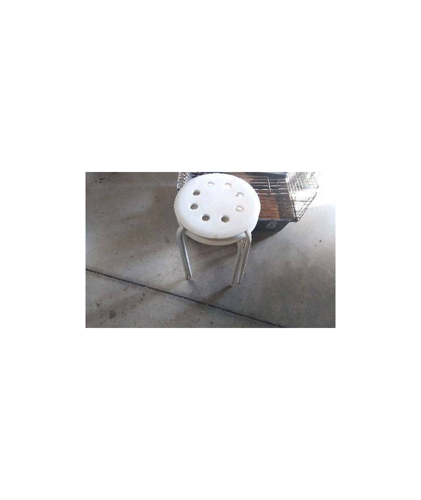 TABOURET EN L\'ÉTAT 