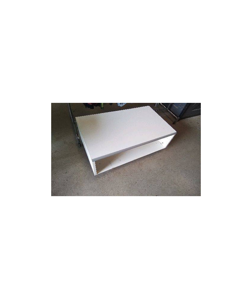 TABLE BASSE BLANCHE EN LETAT 