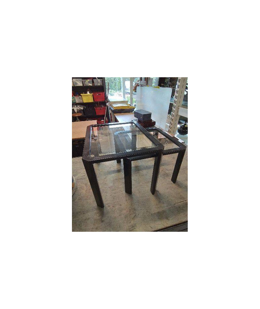 2 TABLES BASSES GIGOGNES PIÈTEMENT RÉSINE NOIR PLATEAUX VERRE