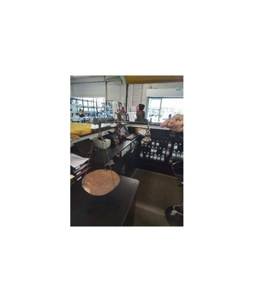 BALANCE ROMAINE FER FORGE  LAITON ET CUIVRE P CHILOG XVIIIE